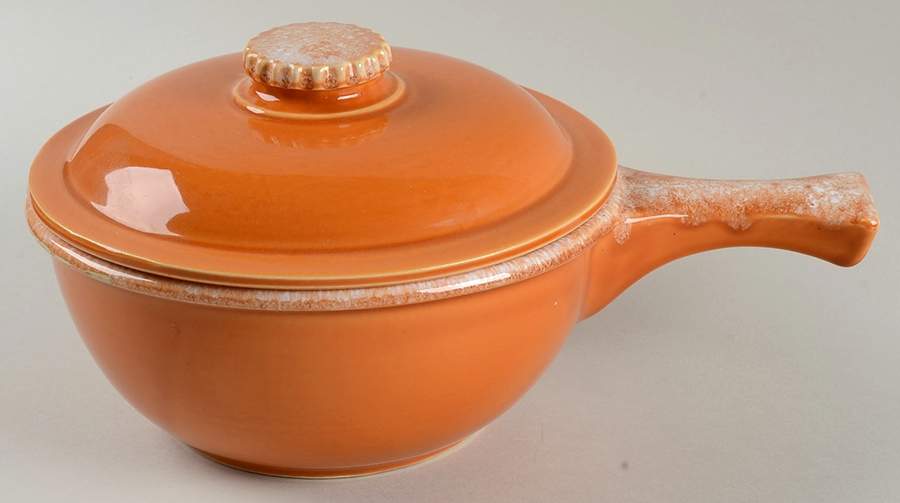 Tangerine 1.5 Qt Round Covered Casserole by Hull-1