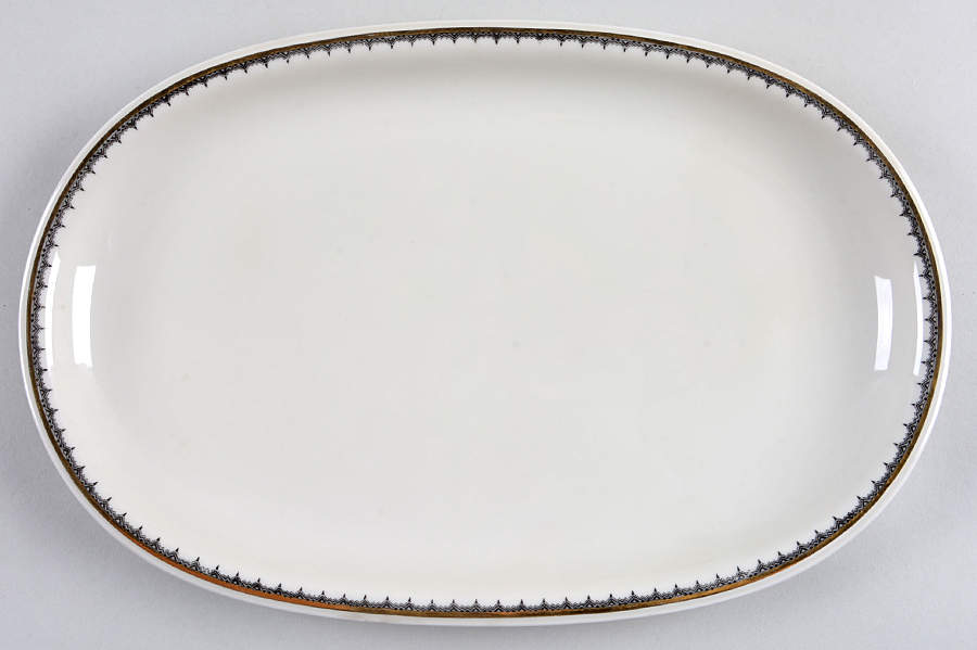 1367 12" Oval Serving Platter by Hutschenreuther-1