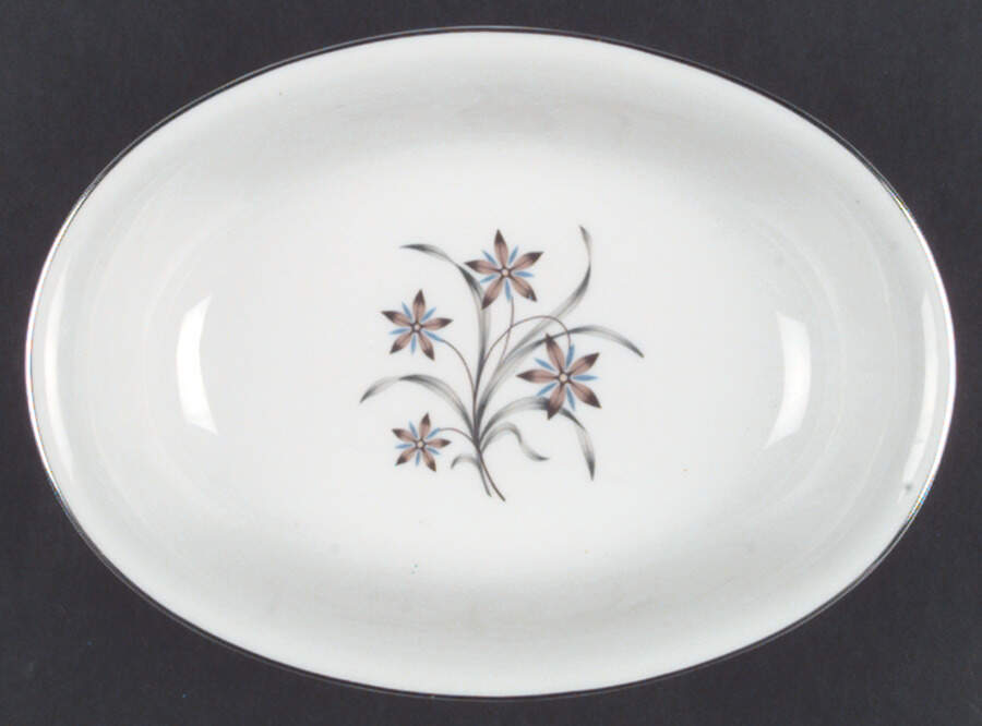 23445 9" Oval Vegetable Bowl by Hutschenreuther-1