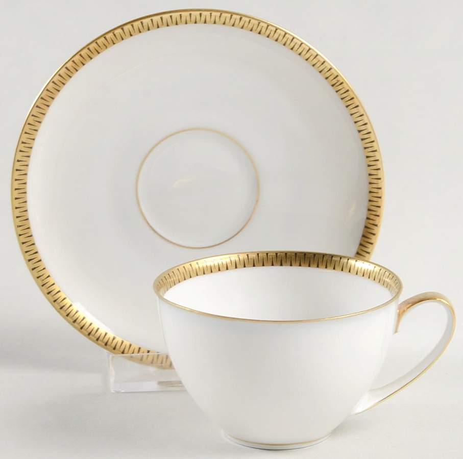 03231 Flat Demitasse Cup & Saucer Set by Hutschenreuther-1