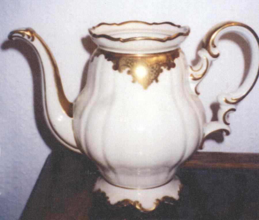 5263 Coffee Pot No Lid by Hutschenreuther-1