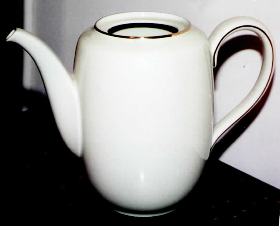 7854 Coffee Pot No Lid by Hutschenreuther-1