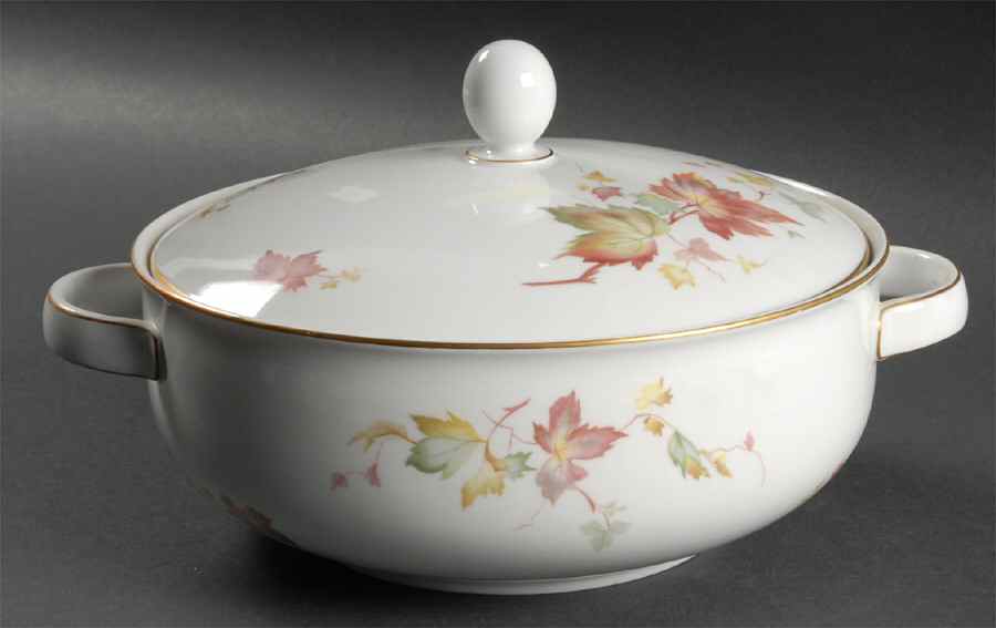 8250 Round Covered Vegetable by Hutschenreuther-1