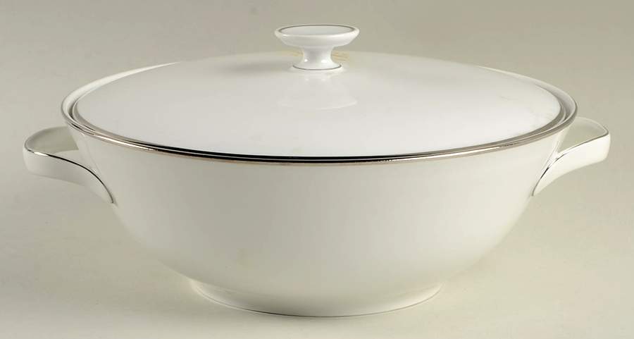 8930 Round Covered Vegetable by Hutschenreuther-1