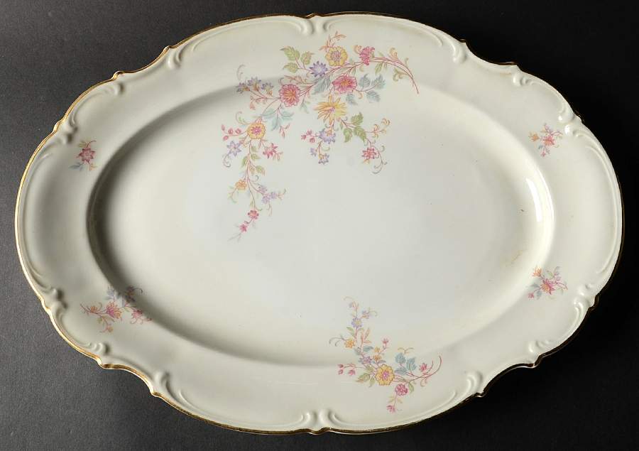 The Afton 15" Oval Serving Platter by Hutschenreuther-1