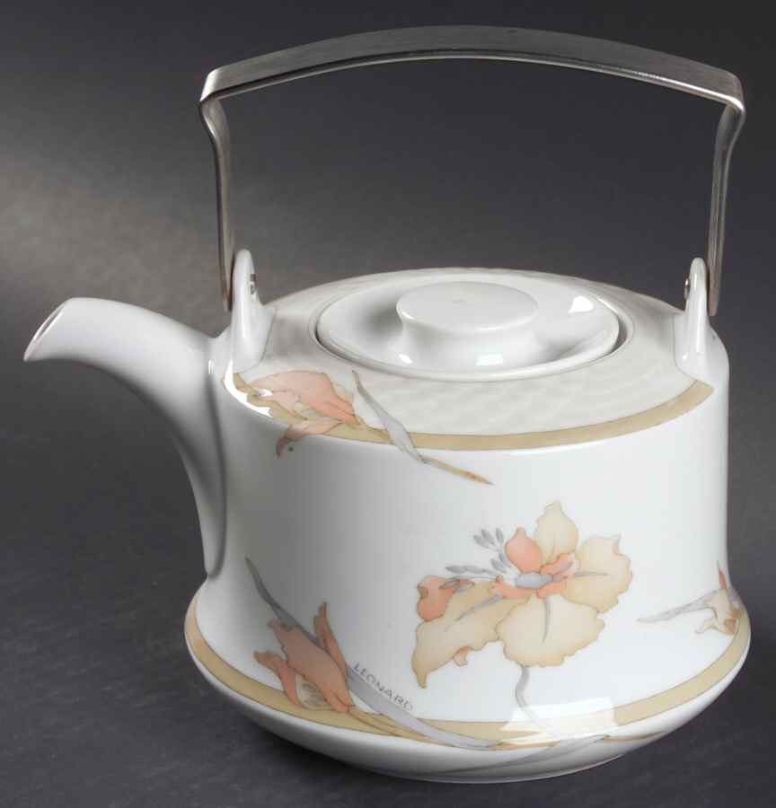 Alcazar Teapot & Lid by Hutschenreuther-1