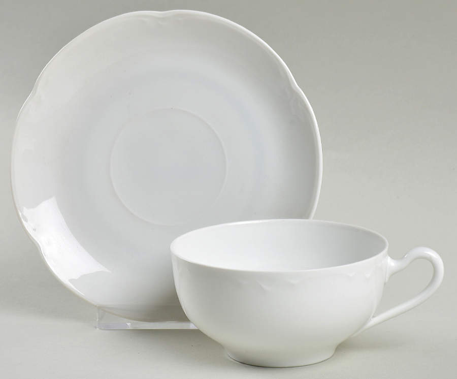 Alice (No Trim) Flat Cup & Saucer Set by Hutschenreuther-1
