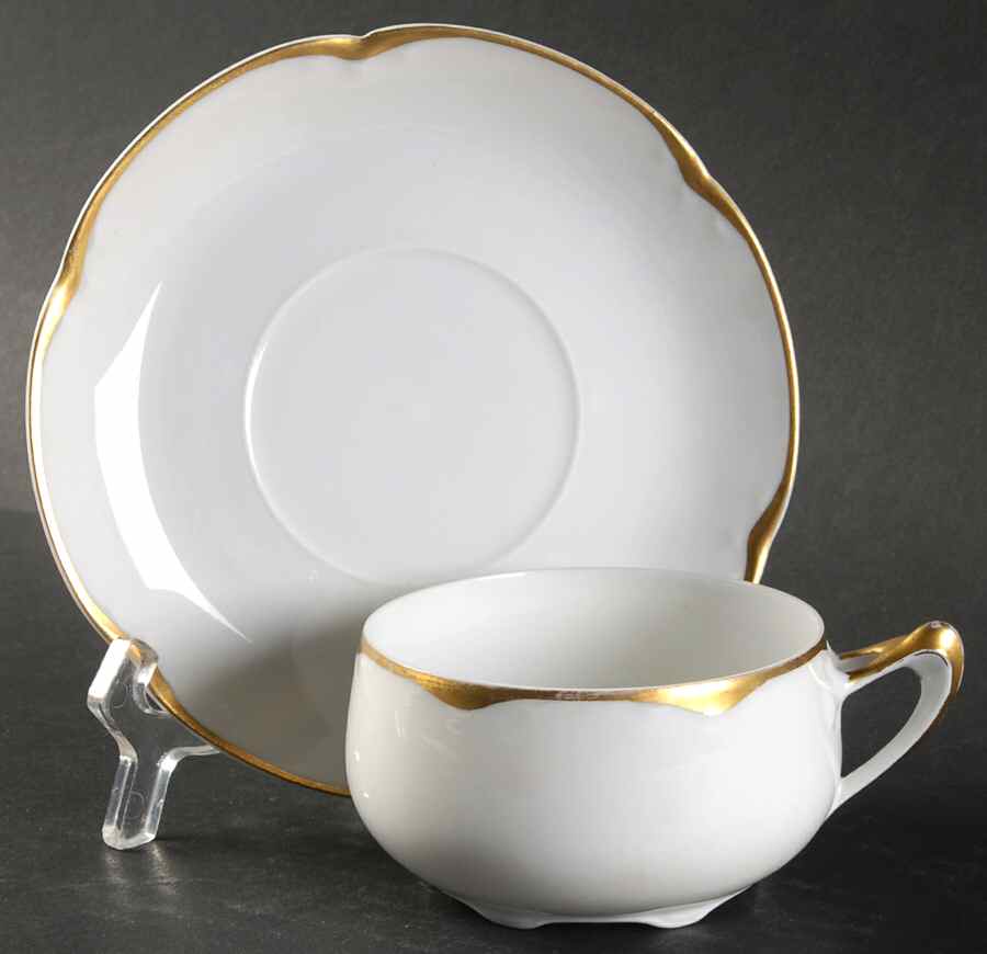 Alice (Gold Trim) Flat Cup & Saucer Set by Hutschenreuther-1