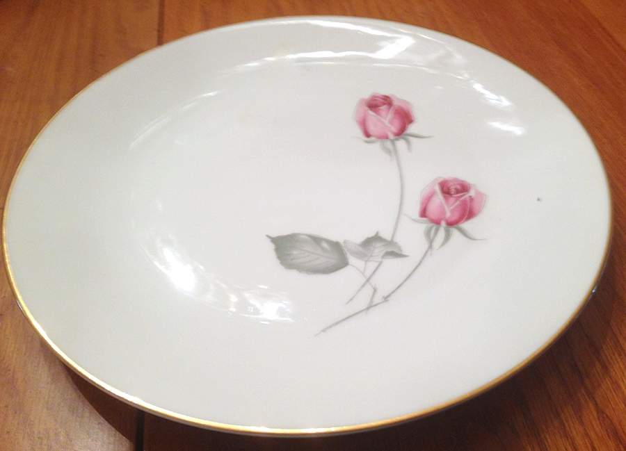 American Beauty (Gold Trim, Noblesse) Dinner Plate by Hutschenreuther-1