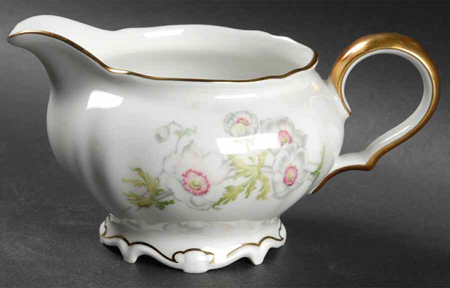 The Anemone (White, SCALLOPED) Creamer by Hutschenreuther-1