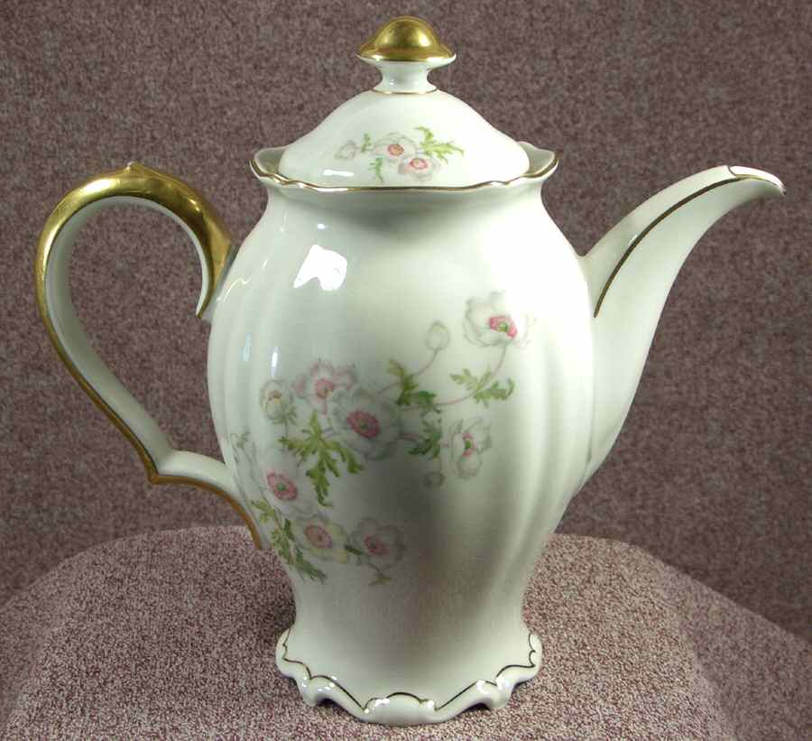 The Anemone (White, SCALLOPED) Coffee Pot & Lid by Hutschenreuther-1