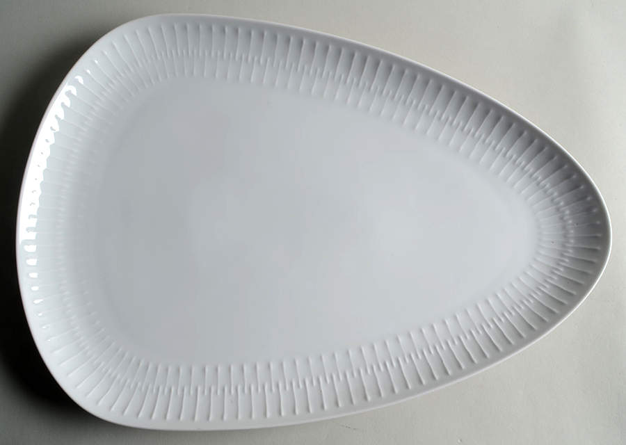 Apart 16" Oval Serving Platter by Hutschenreuther-1