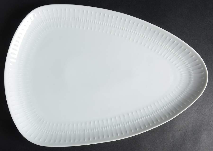 Apart 15" Oval Serving Platter by Hutschenreuther-1