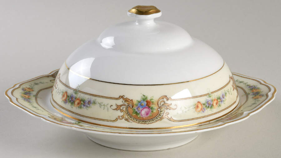 The Ascot Round Covered Butter by Hutschenreuther-1