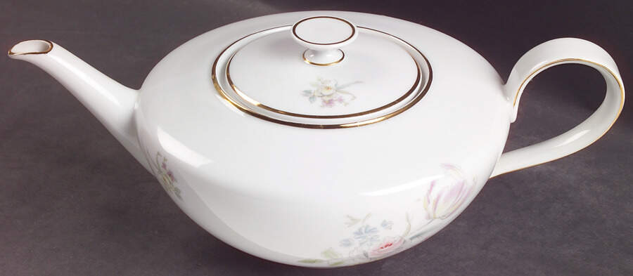 Augsburg Teapot & Lid by Hutschenreuther-1
