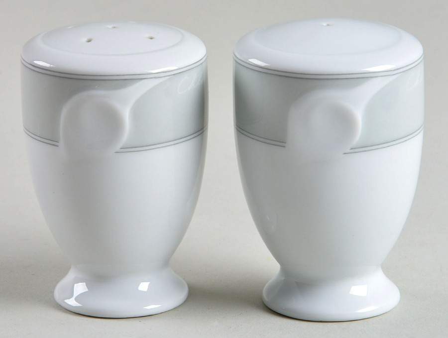 Bastille Salt & Pepper Set by Hutschenreuther-1