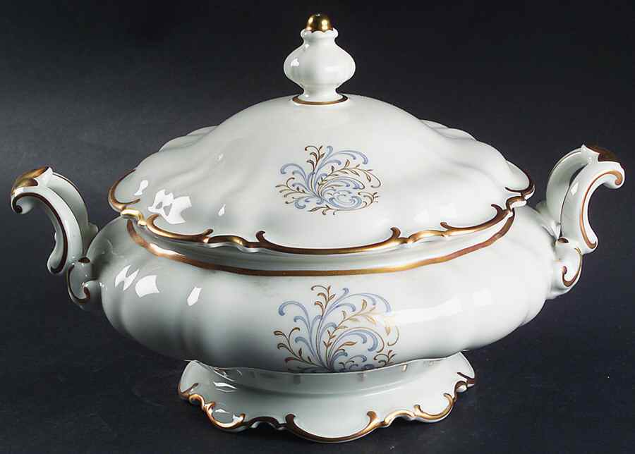 The Beautiful Round Covered Vegetable by Hutschenreuther-1