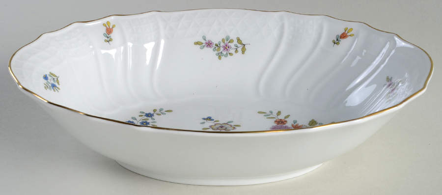 Bellevue 10" Oval Vegetable Bowl by Hutschenreuther-1