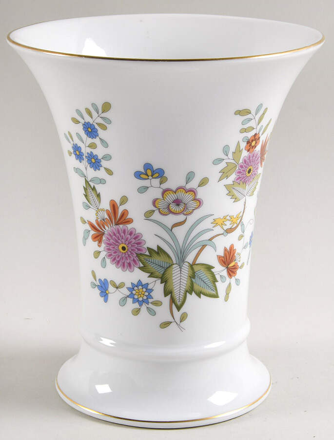Bellevue 8" Vase by Hutschenreuther-1