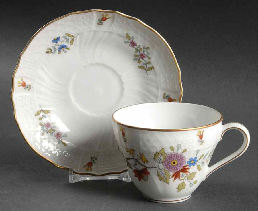 Bellevue Flat Cup & Saucer Set by Hutschenreuther-1