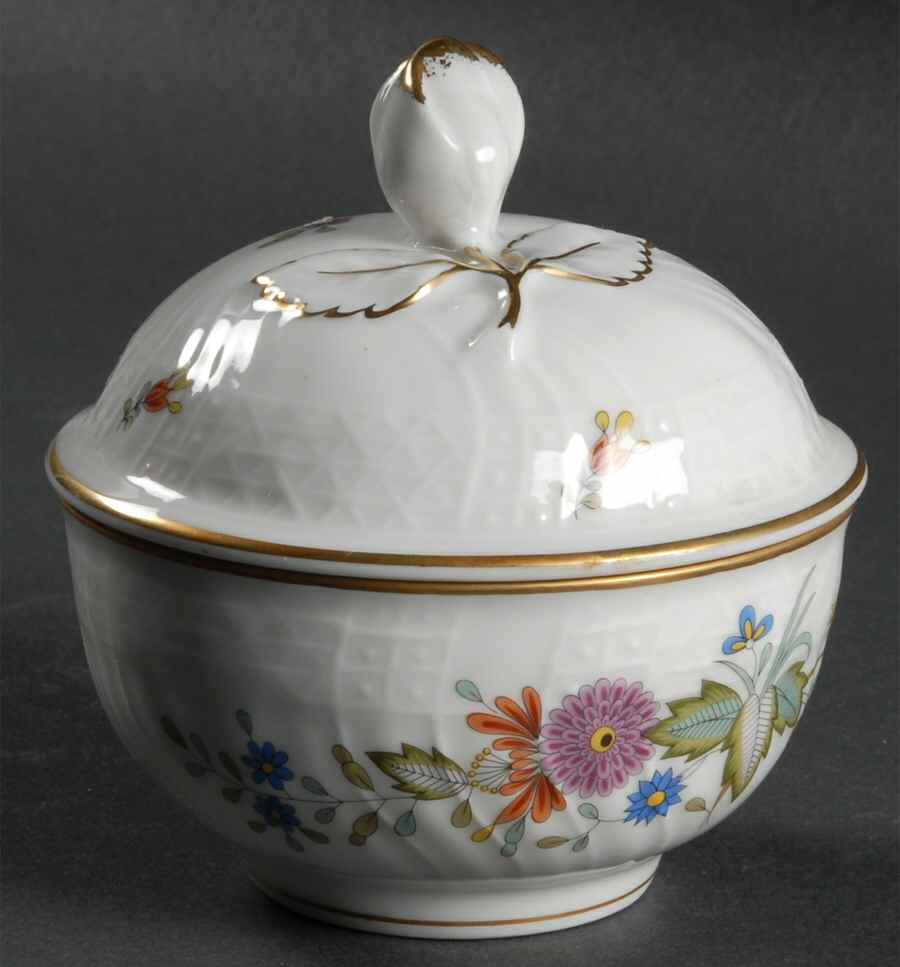 Bellevue Sugar Bowl & Lid by Hutschenreuther-1