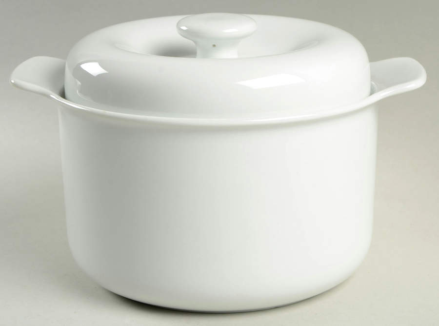 Bianca (Tavola Line) 2.5 Qt Round Covered Casserole by Hutschenreuther-1