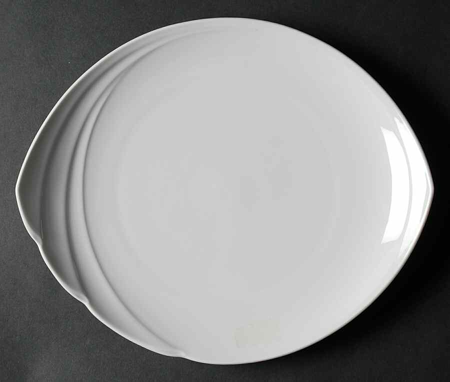 Blanche (Maxim's Line) Cake Plate by Hutschenreuther-1