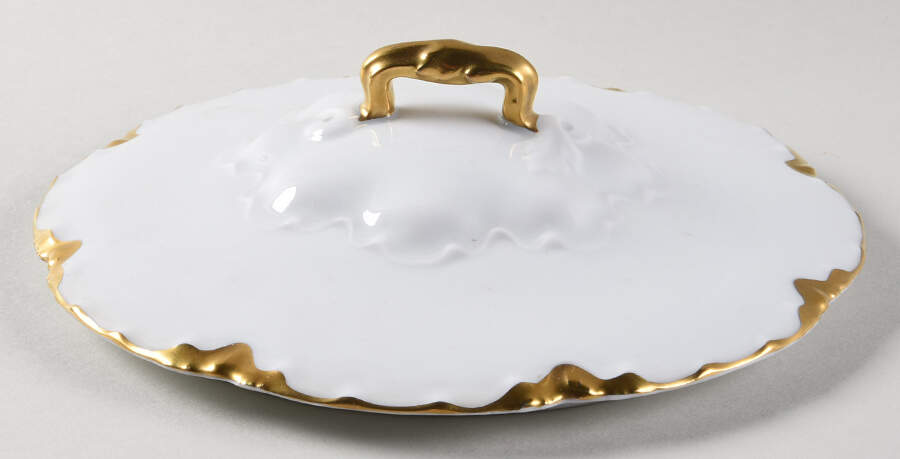 The Blenheim Lid for Round Vegetable by Hutschenreuther-1
