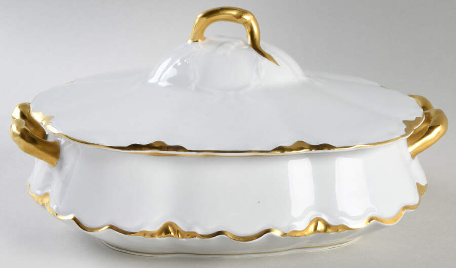 The Blenheim Oval Covered Vegetable by Hutschenreuther-1