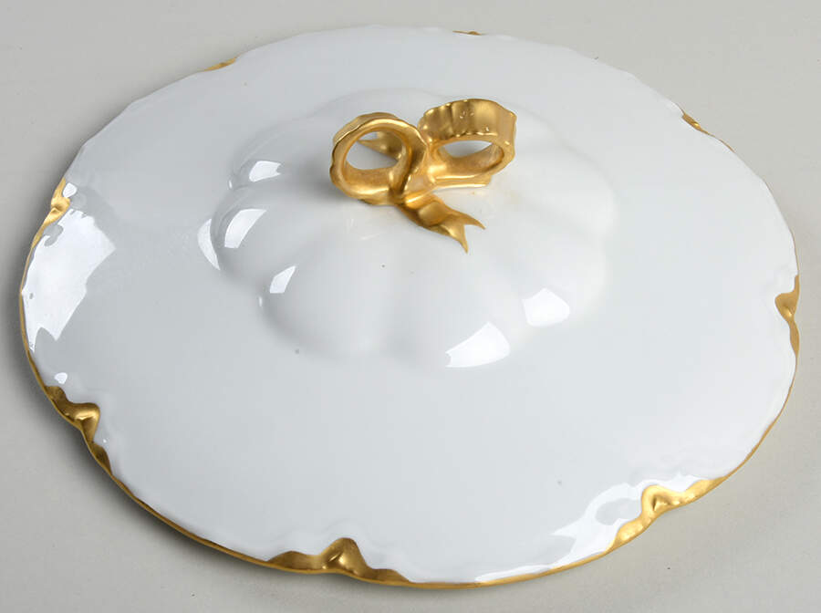 The Blenheim Lid for Round Vegetable by Hutschenreuther-1