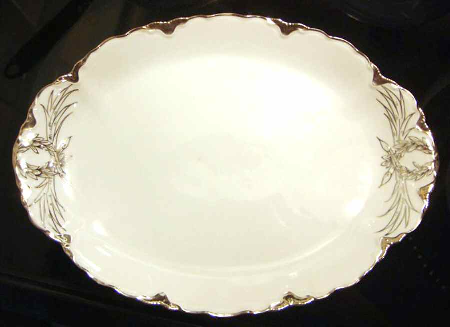The Blenheim 14" Oval Serving Platter by Hutschenreuther-1