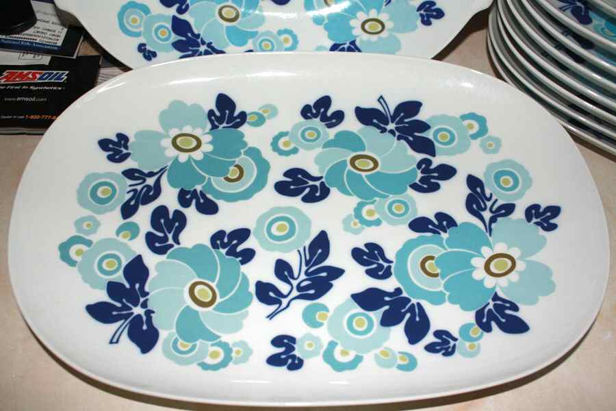 Blue Flower 15" Oval Serving Platter by Hutschenreuther-1