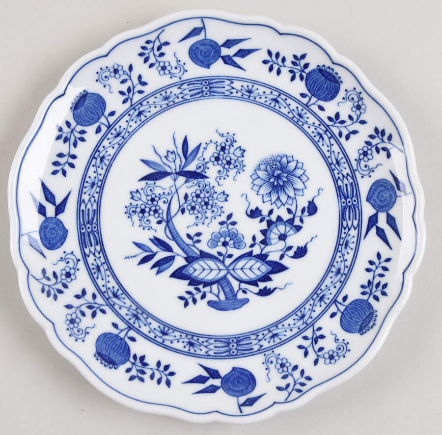 Blue Onion Salad/Dessert Plate by Hutschenreuther-1