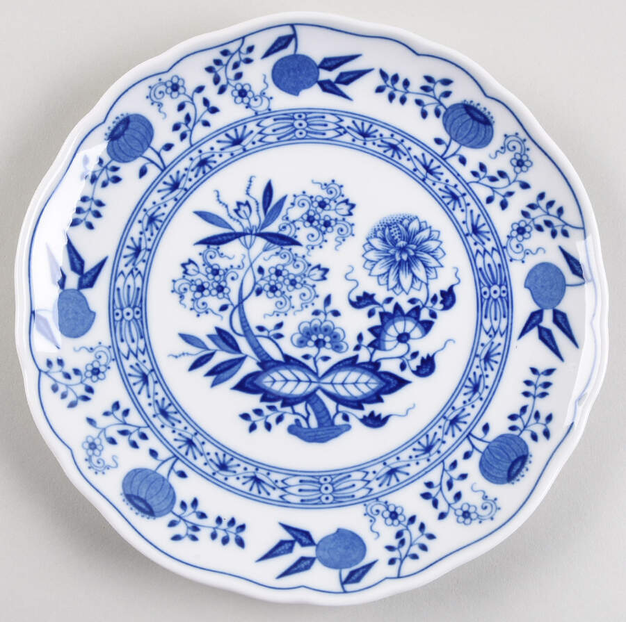 Blue Onion Salad/Dessert Plate by Hutschenreuther-1