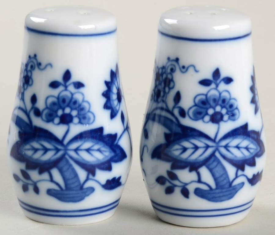 Blue Onion Salt & Pepper Set by Hutschenreuther-1