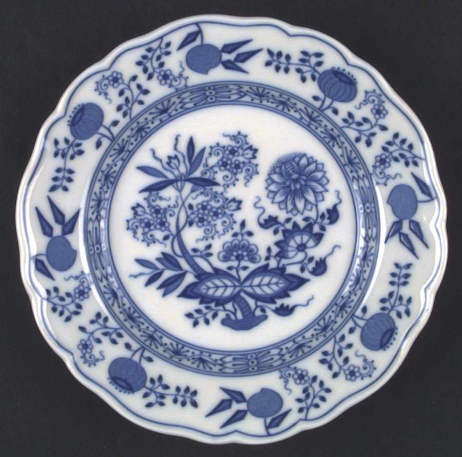 Blue Onion Large Dinner Plate by Hutschenreuther-1