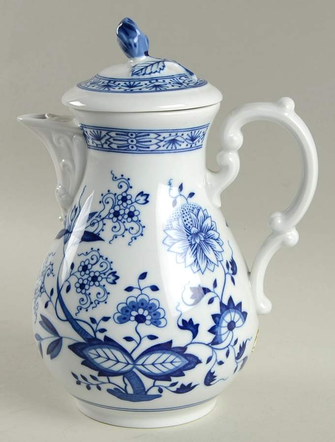 Blue Onion Small Coffee Pot & Lid by Hutschenreuther-1