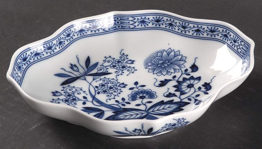 Blue Onion Open Candy Dish by Hutschenreuther-1