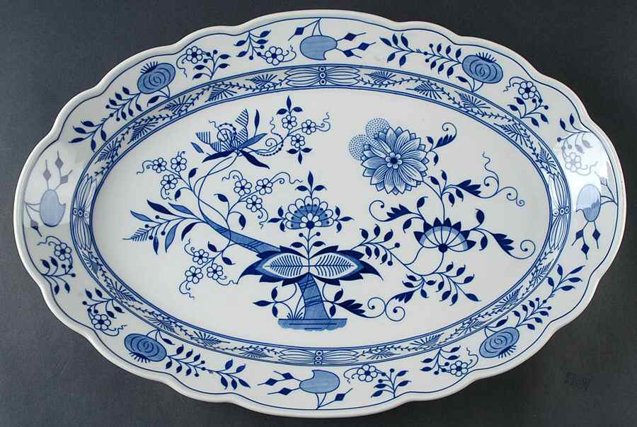 Blue Onion 19" Oval Serving Platter by Hutschenreuther-1