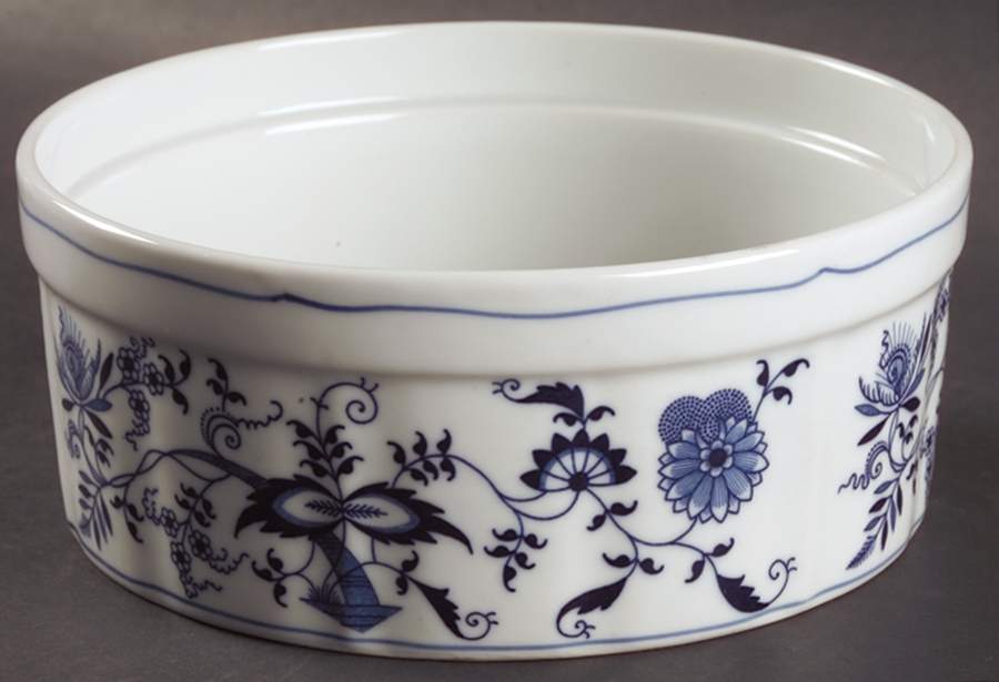Blue Onion 7" Souffle by Hutschenreuther-1