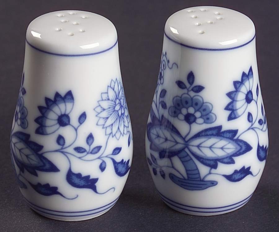 Blue Onion Salt & Pepper Set by Hutschenreuther-1