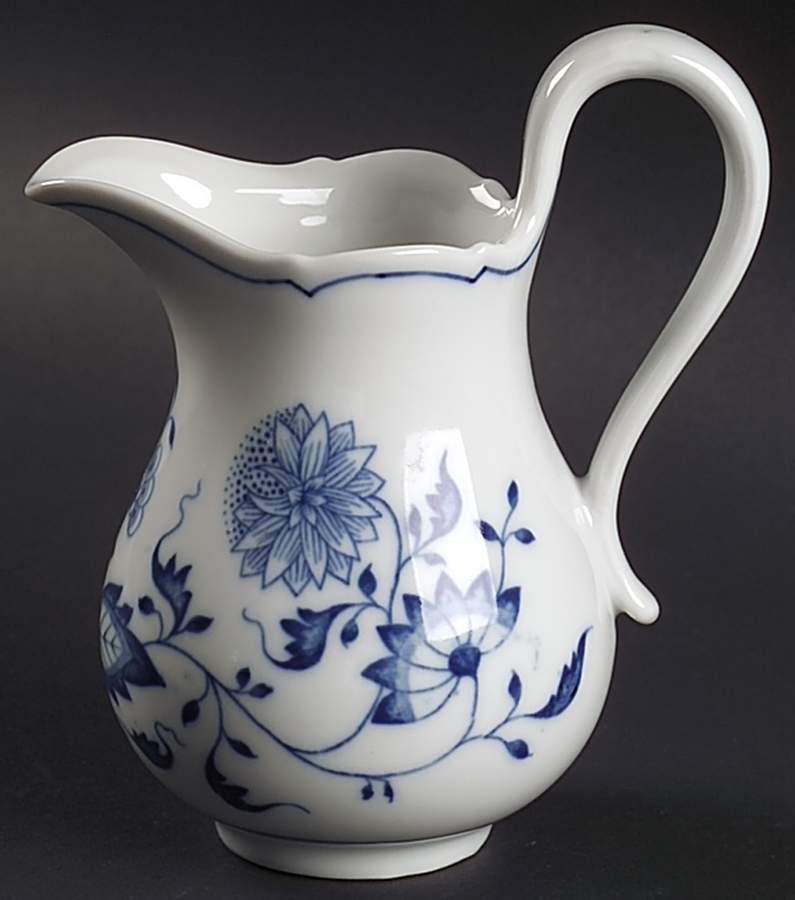 Blue Onion Creamer by Hutschenreuther-1