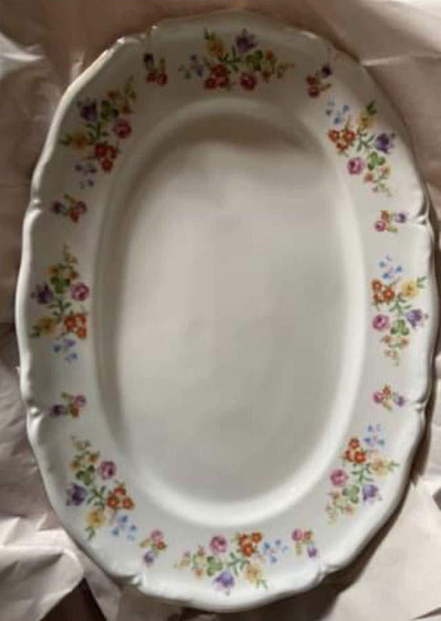 Bridal Bouquet 12" Oval Serving Platter by Hutschenreuther-1