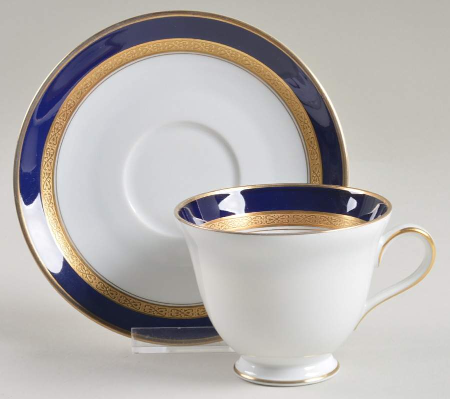 Cardiff Footed Cup & Saucer Set by Hutschenreuther-1