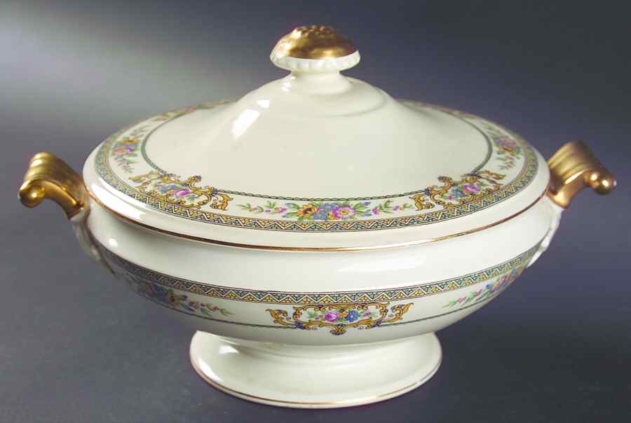 Carinthia Round Covered Vegetable by Hutschenreuther-1