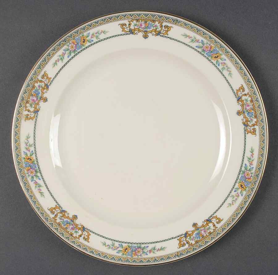 Carinthia Luncheon Plate by Hutschenreuther-1