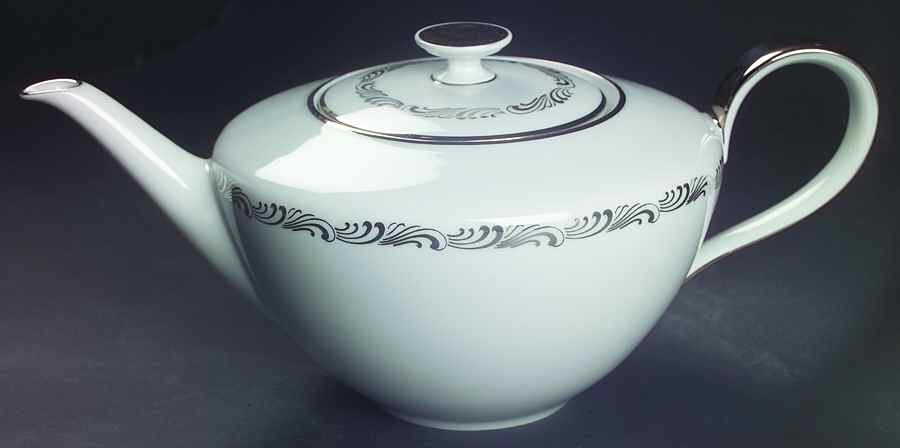 Cascade Teapot & Lid by Hutschenreuther-1