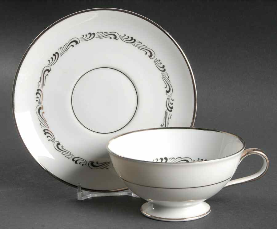 Cascade Footed Cup & Saucer Set by Hutschenreuther-1