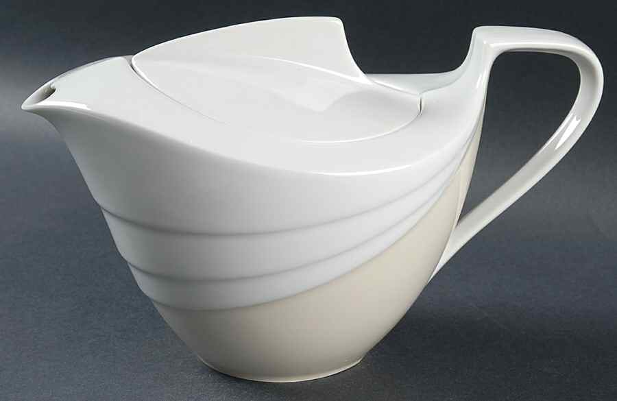 Champagne Teapot & Lid by Hutschenreuther-1