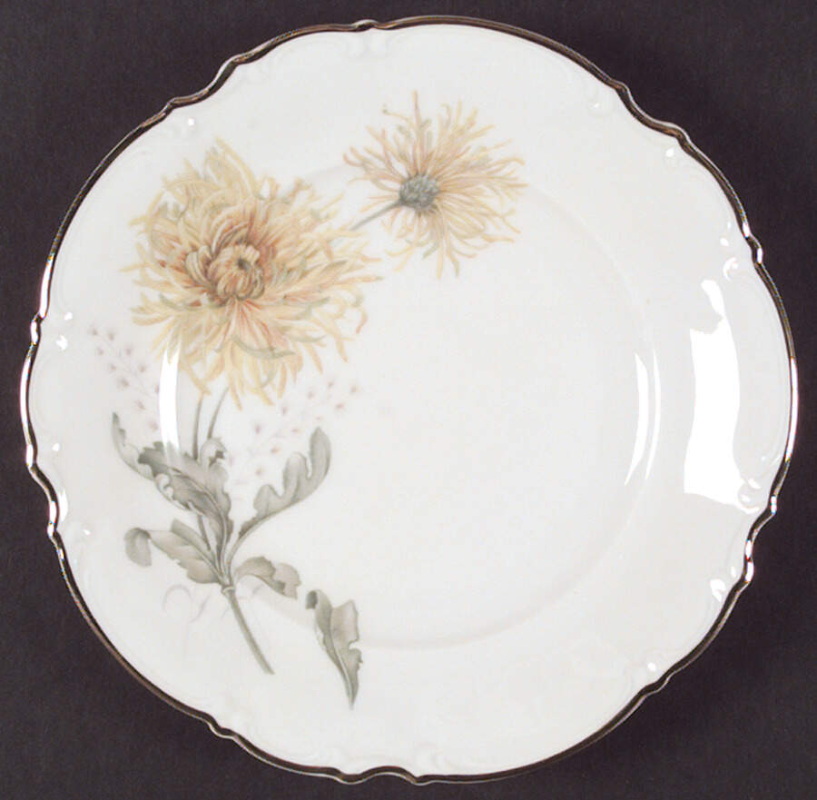 The Chrysanthemum Dinner Plate by Hutschenreuther-1
